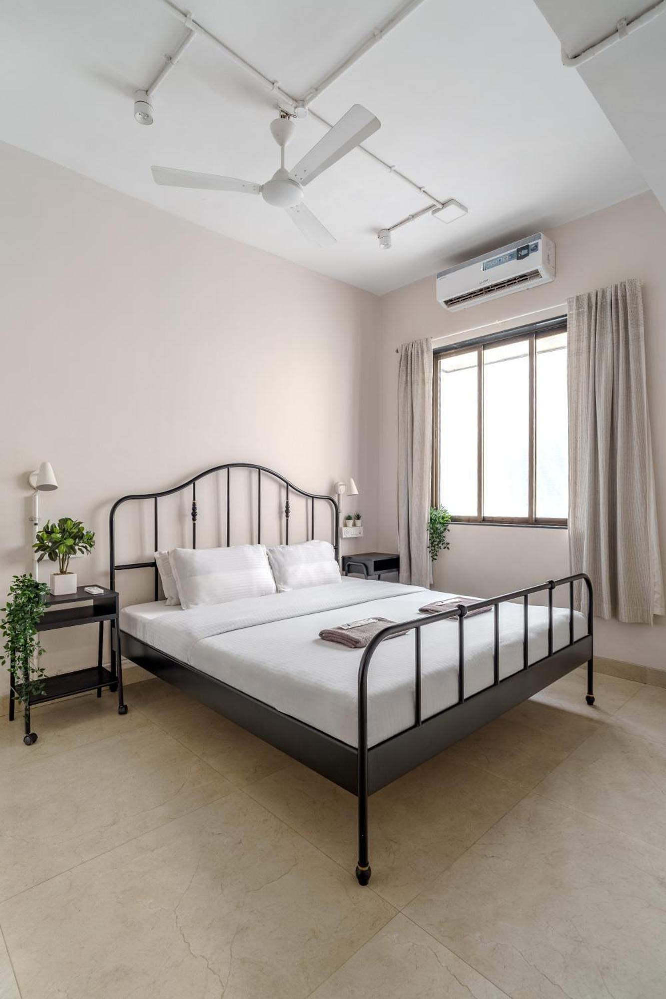 Quirky 1bhk Bandra W By The Company * Mumbai