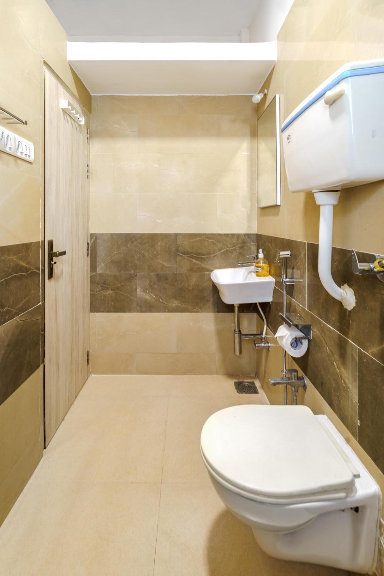 Quirky 1bhk Bandra W By The Company