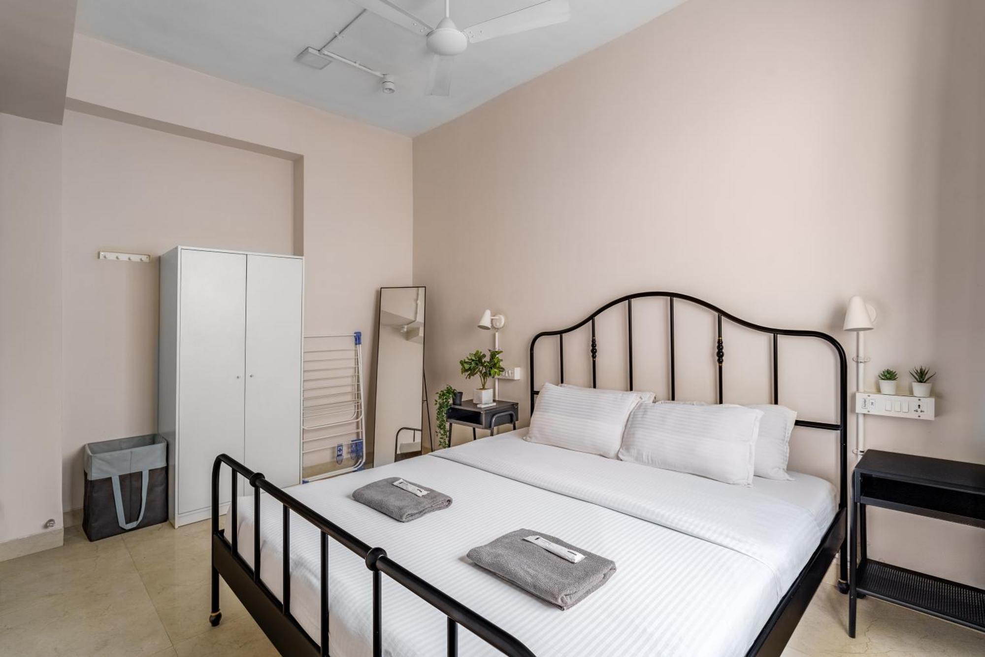 Quirky 1bhk Bandra W By The Company Apartment
