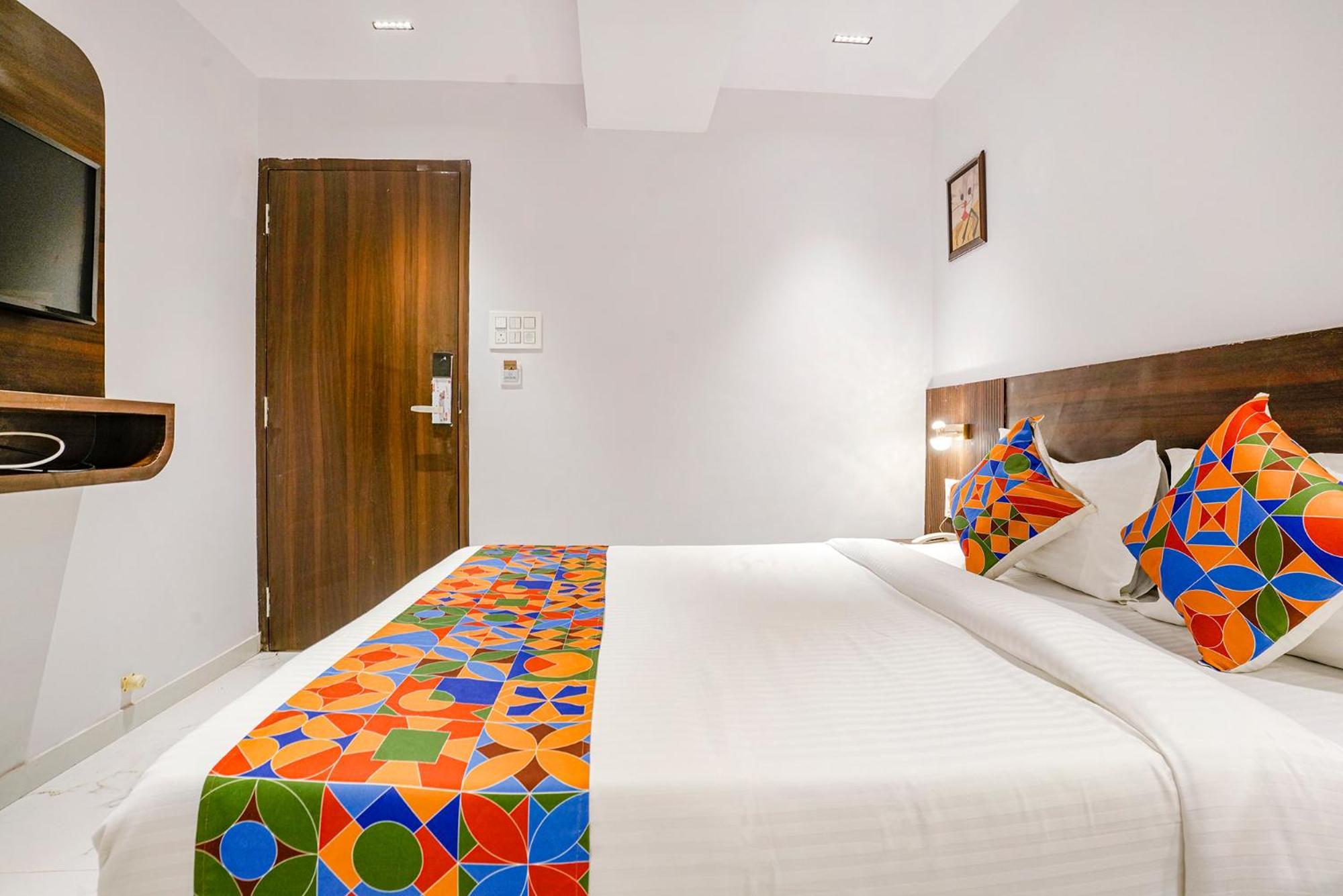 Fabhotel Peralz - Nr Boriwali Station * Mumbai