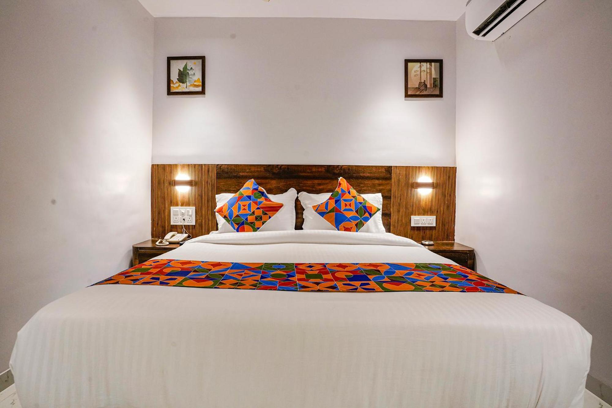 Hotel Fabhotel Peralz - Nr Boriwali Station