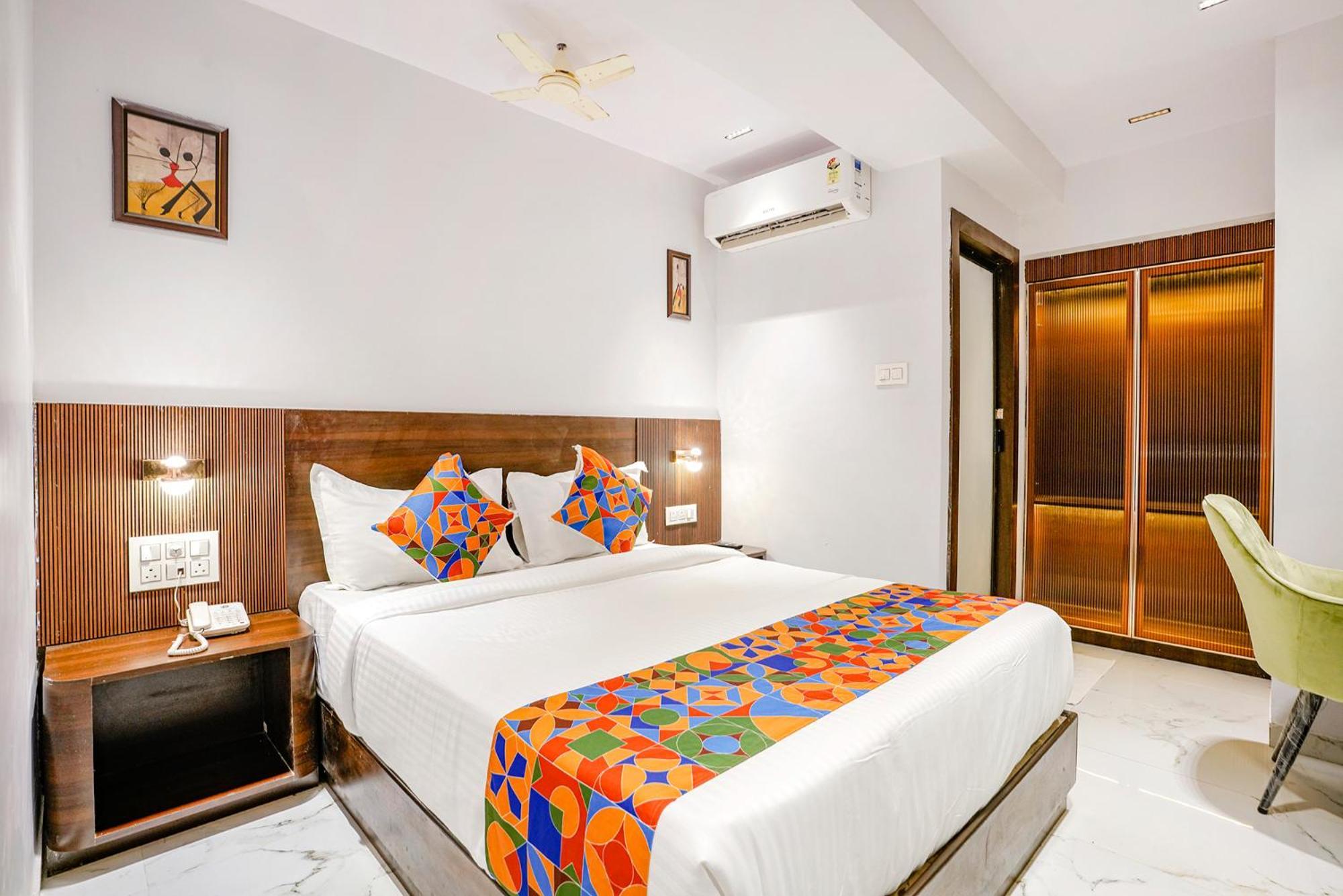 Fabhotel Peralz - Nr Boriwali Station Hotel *