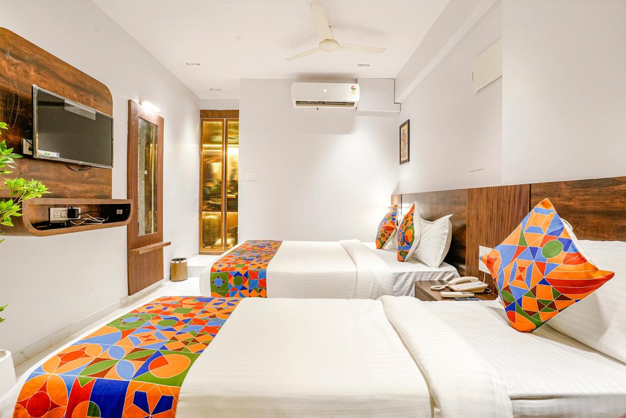Hotel Fabhotel Peralz - Nr Boriwali Station Mumbai
