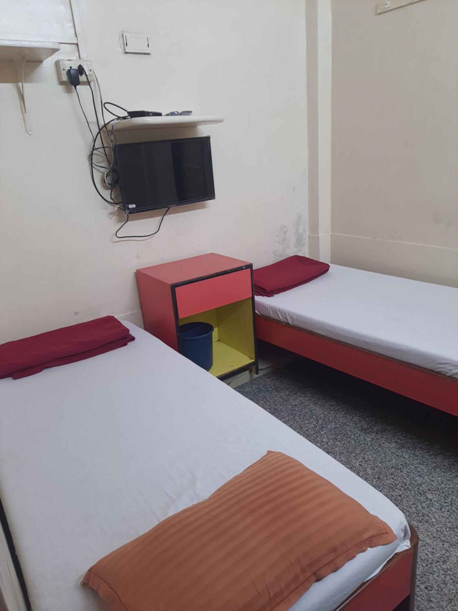 Ram Niwas Hotel Mumbai