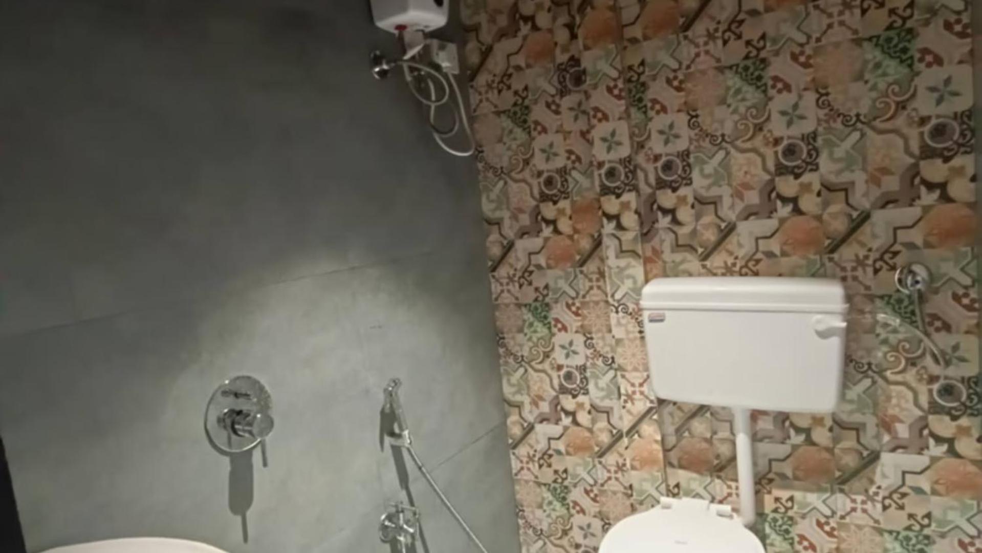 Guest house In Bb - Sinhassan