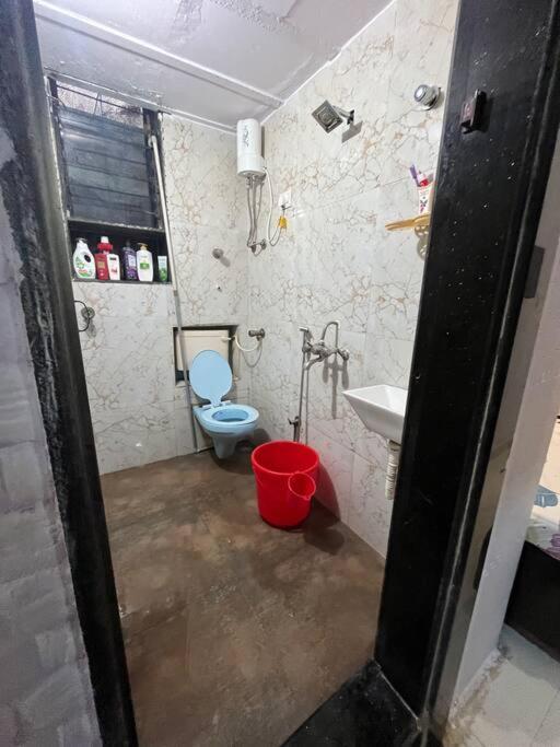 Budget Friendly 2bhk At Pali Hill Apartment