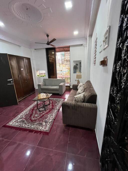Budget Friendly 2bhk At Pali Hill