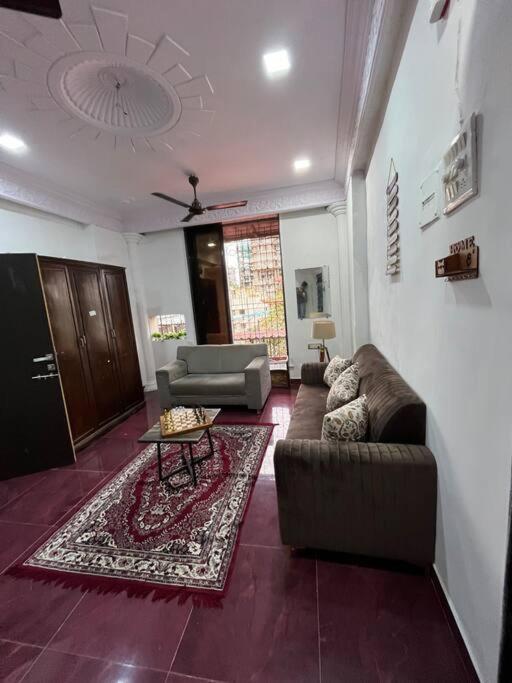 Budget Friendly 2bhk At Pali Hill Mumbai