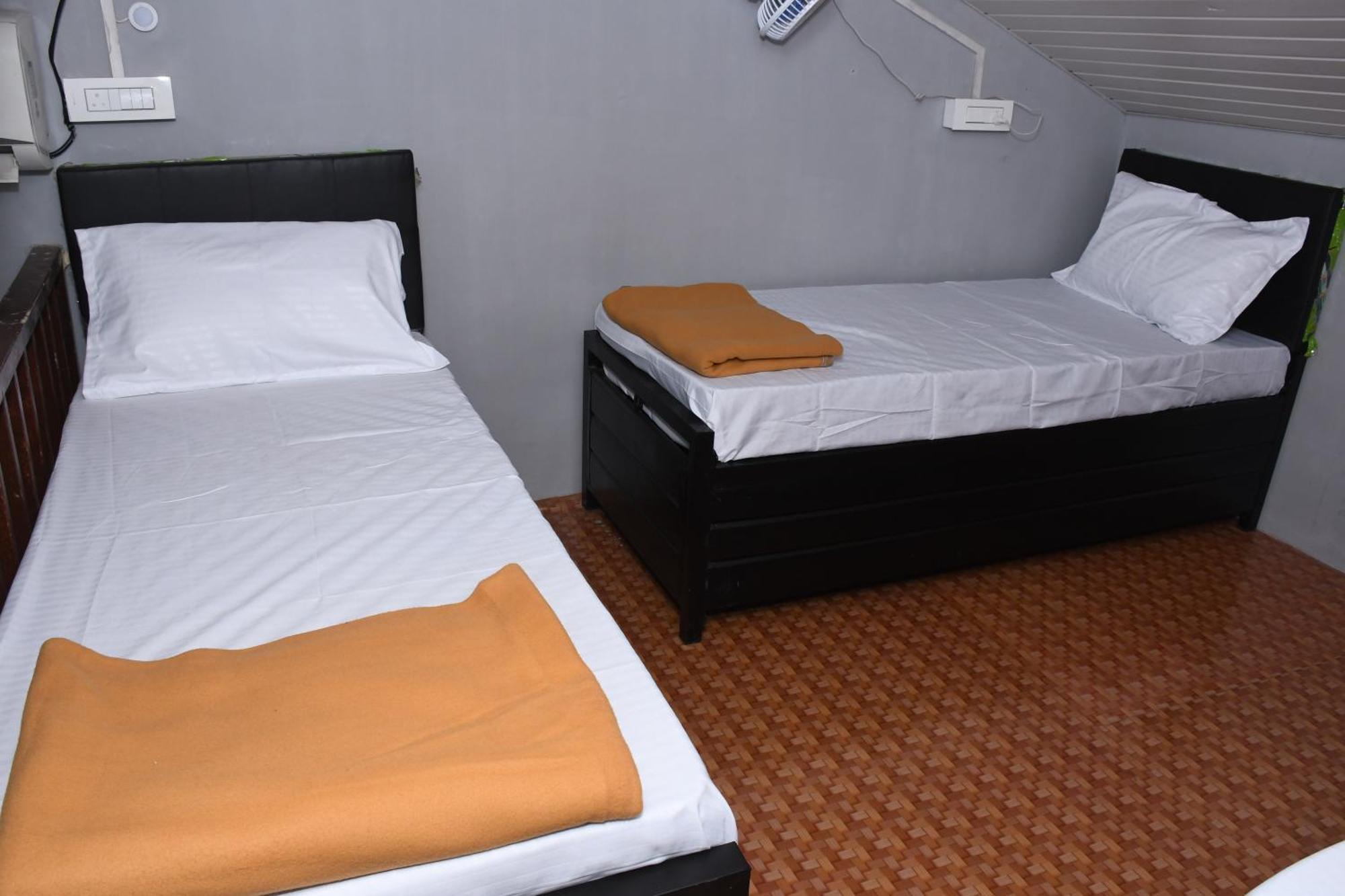 New Afra Hostel Mumbai