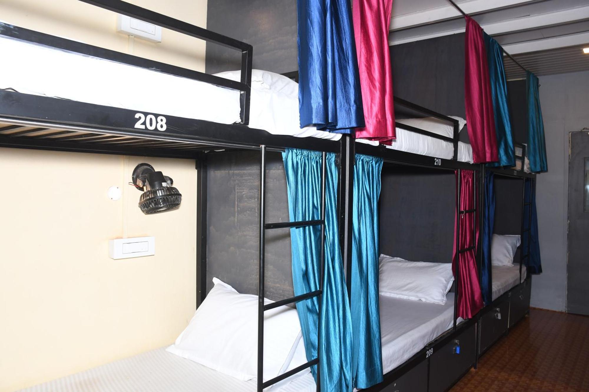 Hostel New Afra *