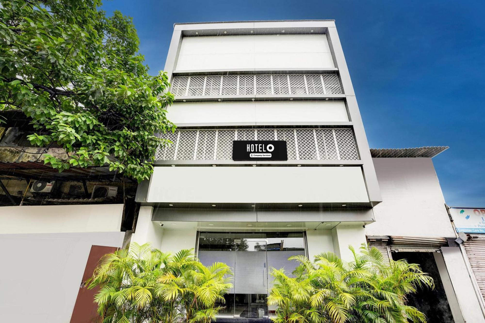 Airport Crown Andheri East, 3*