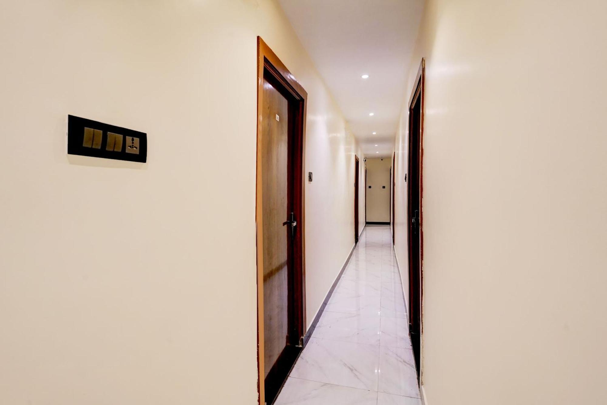 Airport Crown Andheri East, Hotel Mumbai