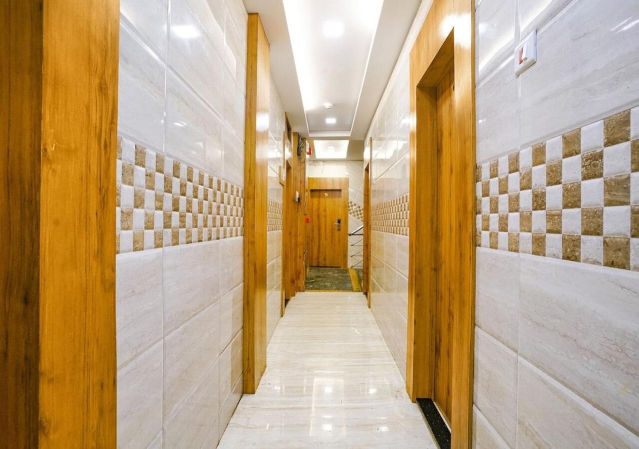 Hotel National - Grant Road 3*