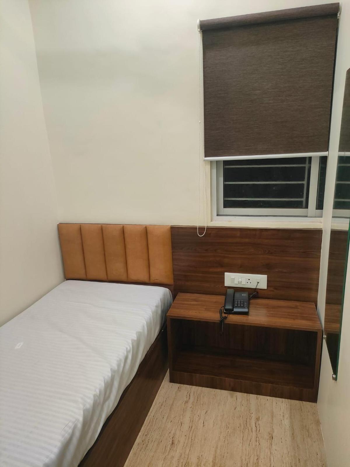 Hostel Aafee & Mumbai