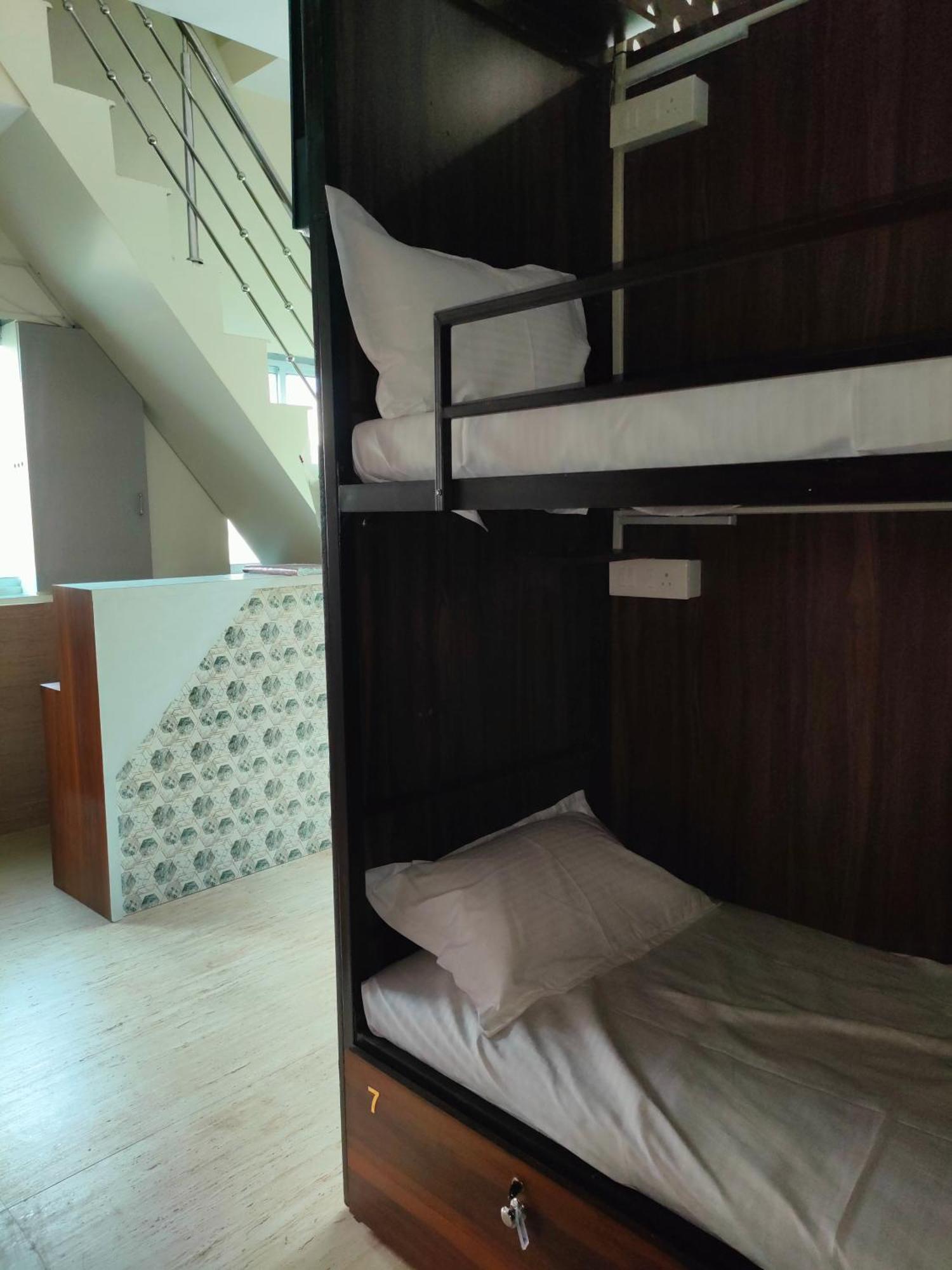 Hostel Aafee & Mumbai