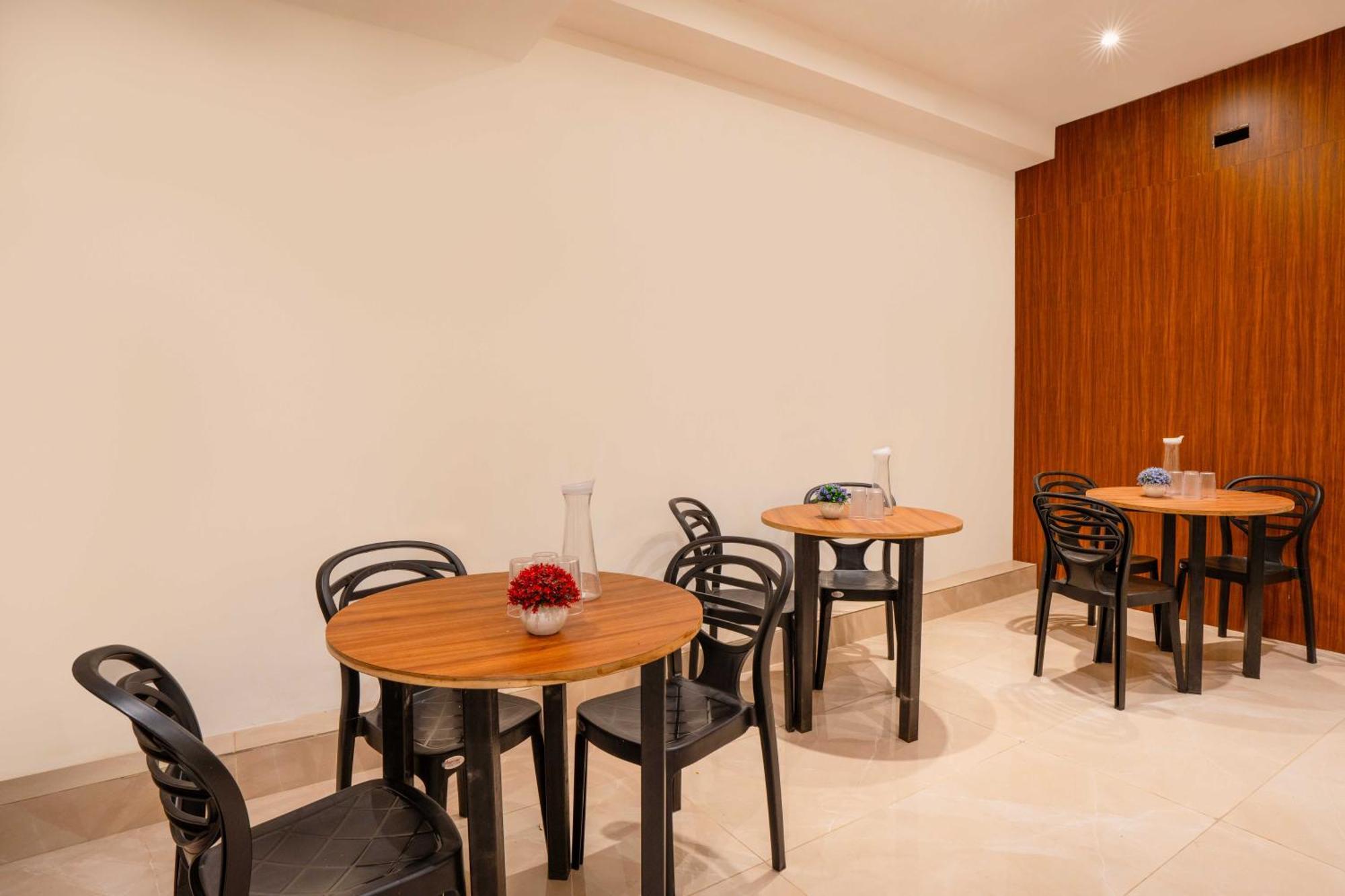 Treebo Palm Olive Hotel 3*