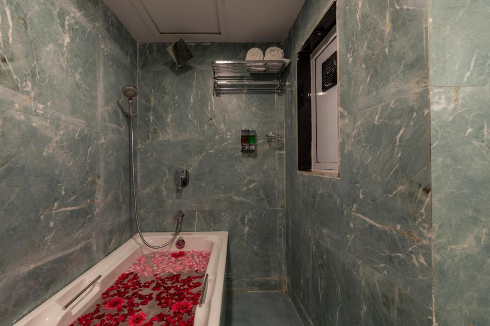 Hotel Windsor Castle Mumbai