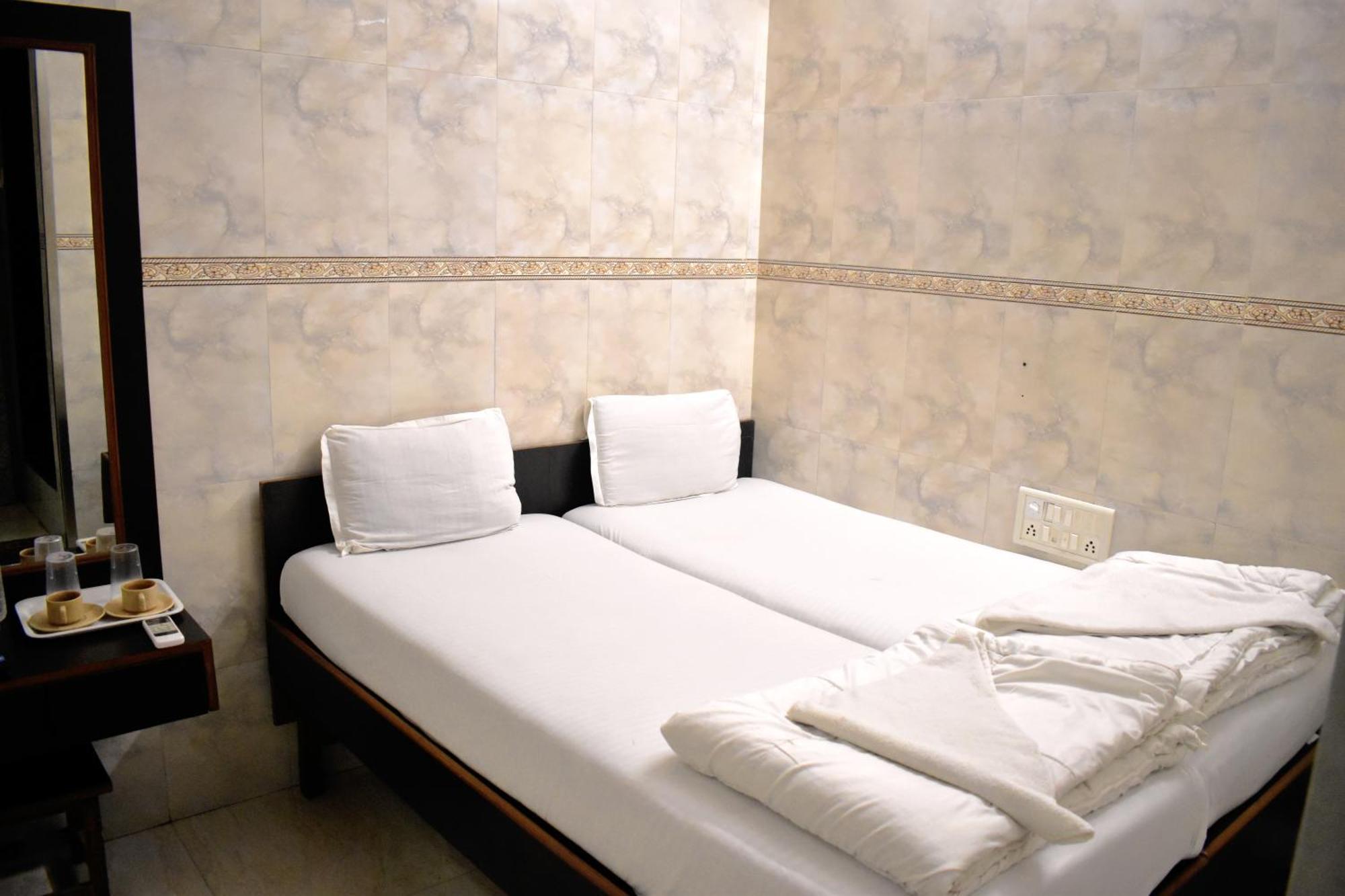 Sc Kamal Hotel Mumbai