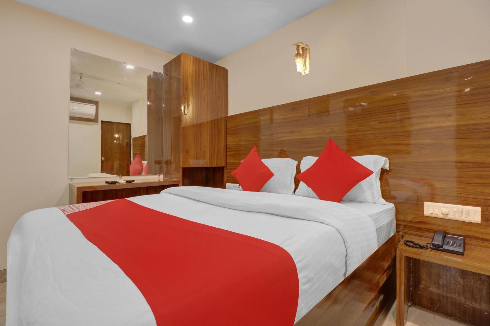 Hotel O Royal Park