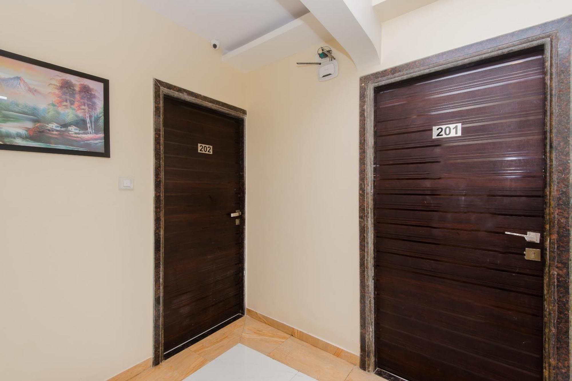 O Alfa Grand Near Chhatrapati Shivaji International Airport Hotel 3*
