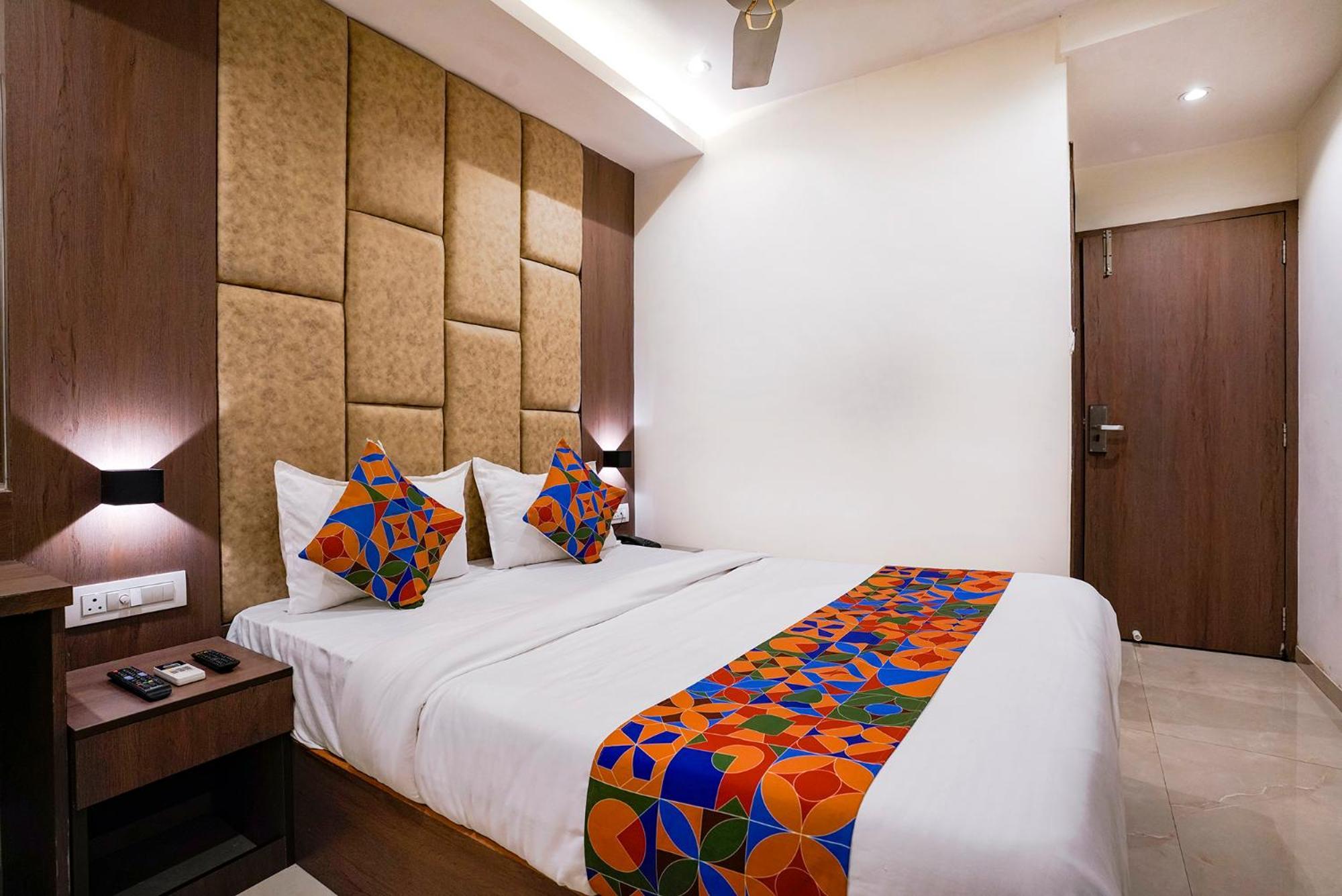 Fabhotel Atithi Residency I - Nr Bkc Guest house
