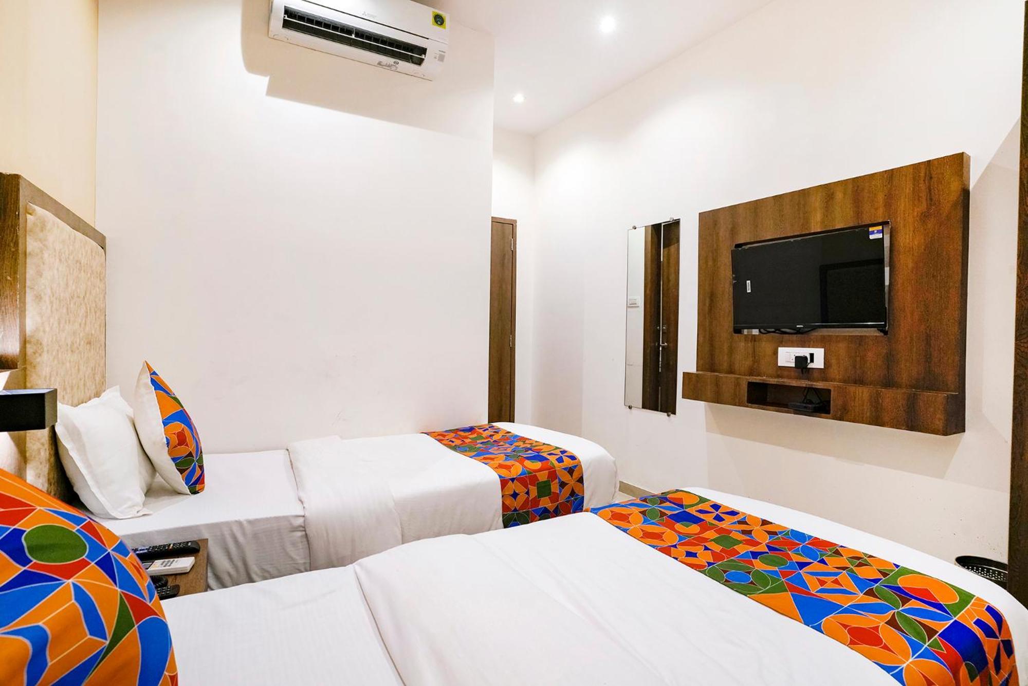 Fabhotel Atithi Residency I - Nr Bkc Guest house