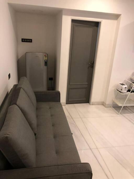 New Boutique 1 Bhk In Bandra, Off Pali Hill