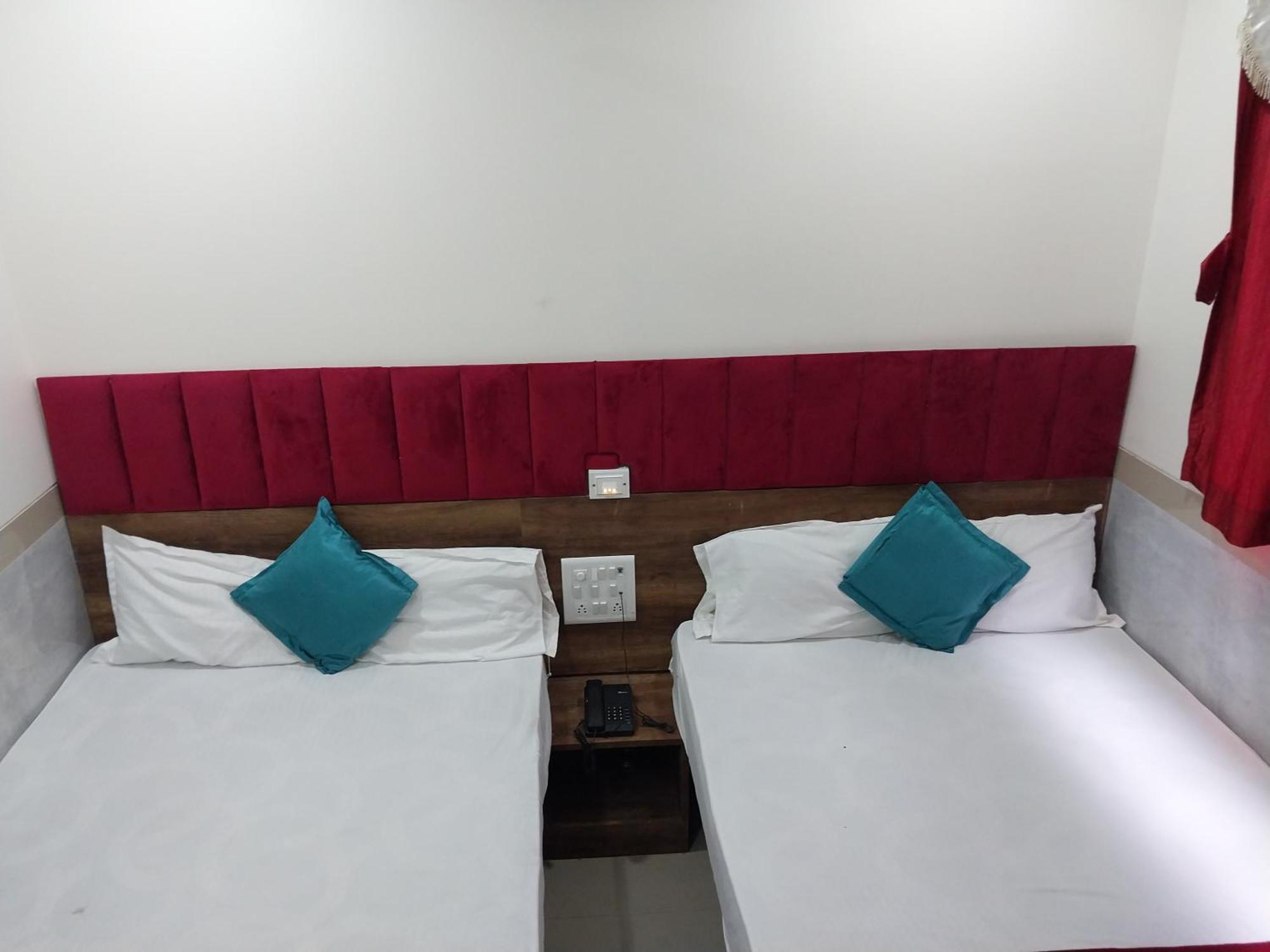 Hotel New Balaji Residency 3*