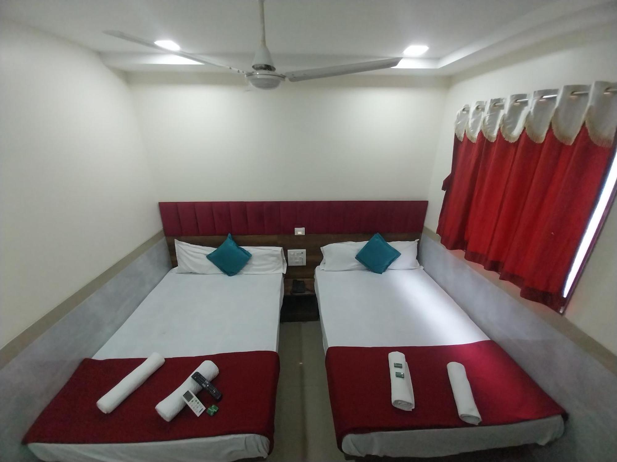 Hotel New Balaji Residency 3*