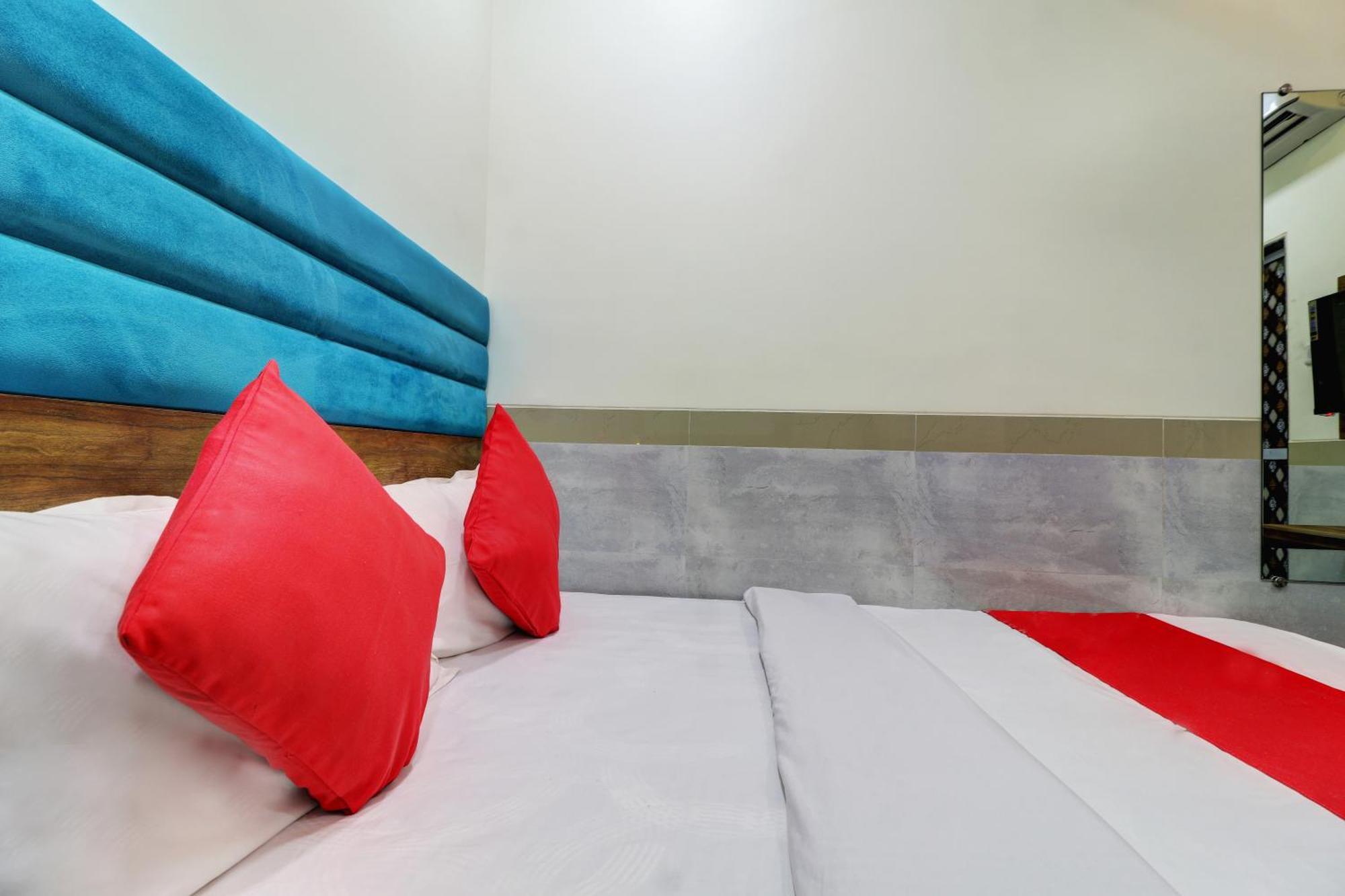 Hotel New Balaji Residency 3*