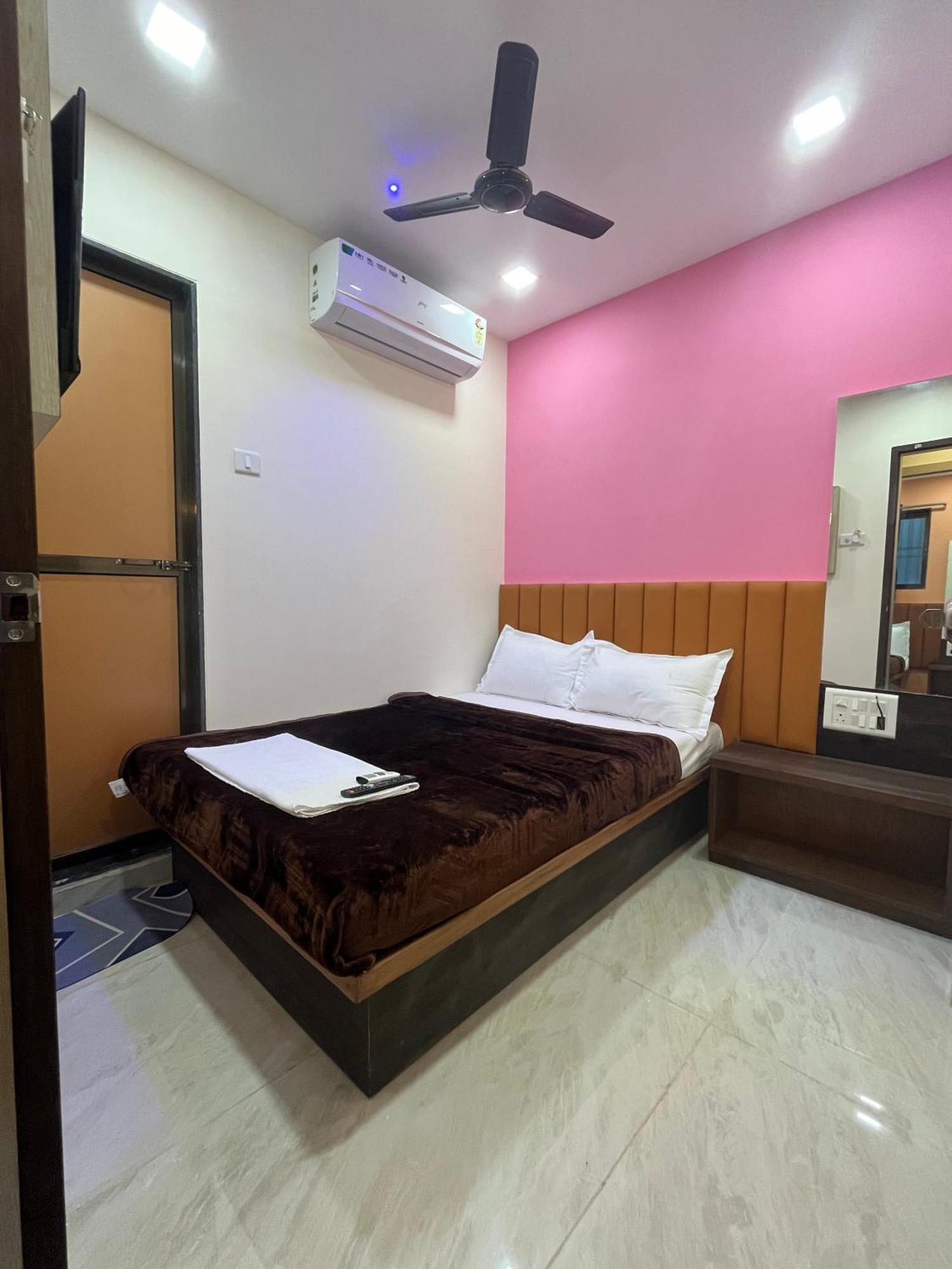 Parel Residency