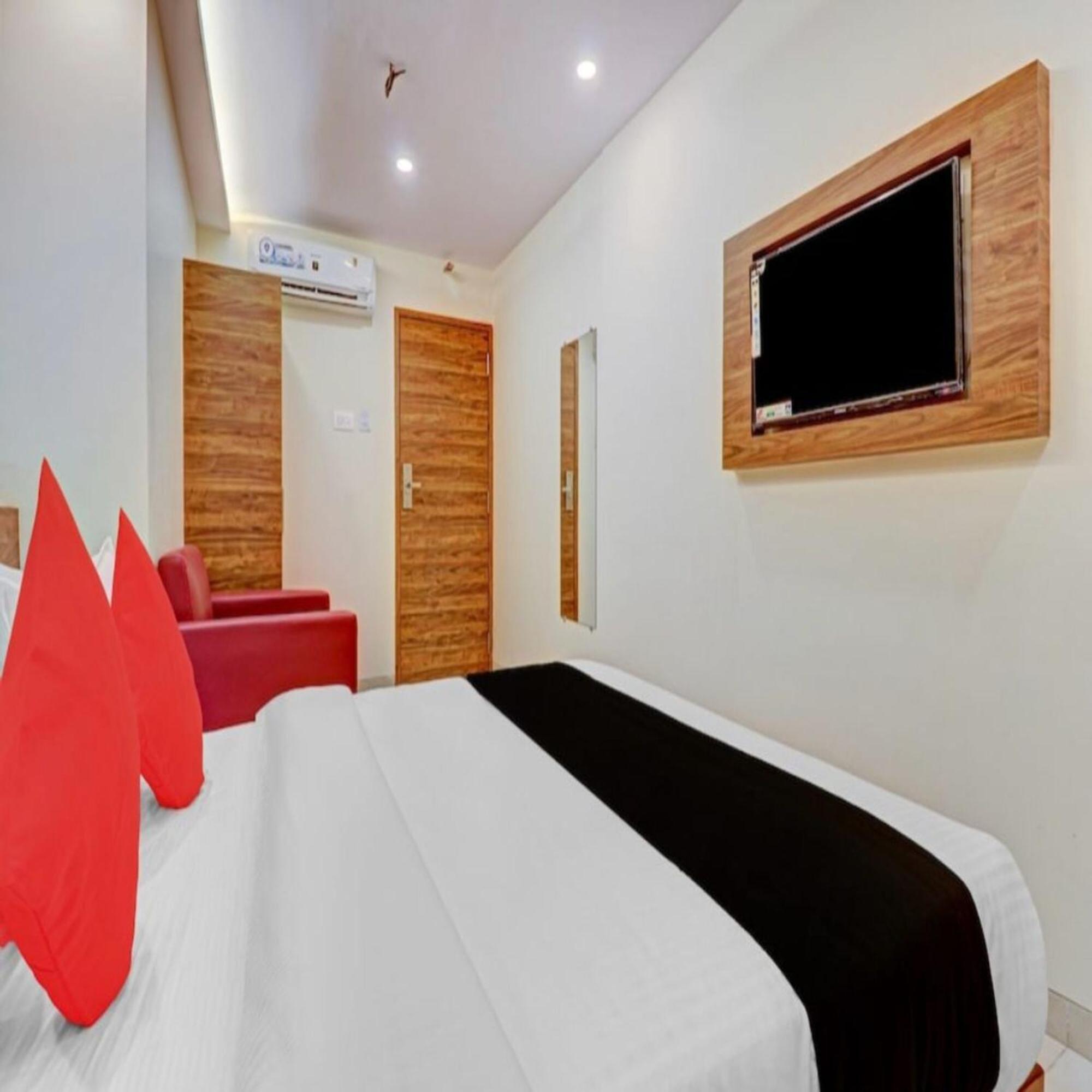 Hotel Elegant - Mohammed Ali Road Mumbai