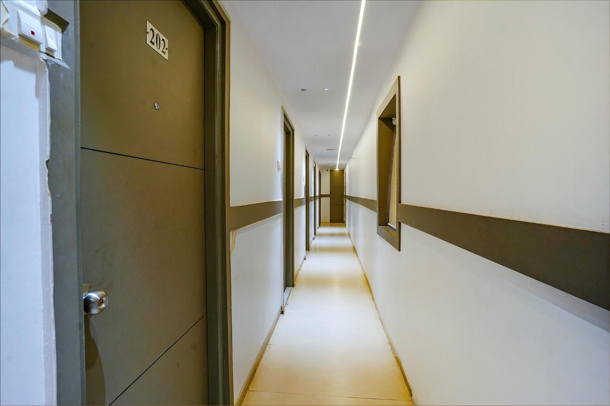 Fabexpress New Deepak - Nr & Csmt Station Hotel