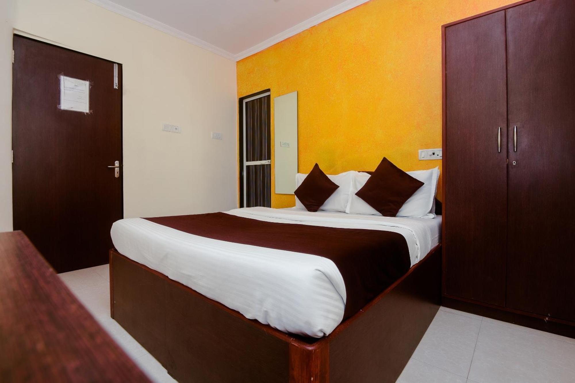 Hotel O Palace Mumbai