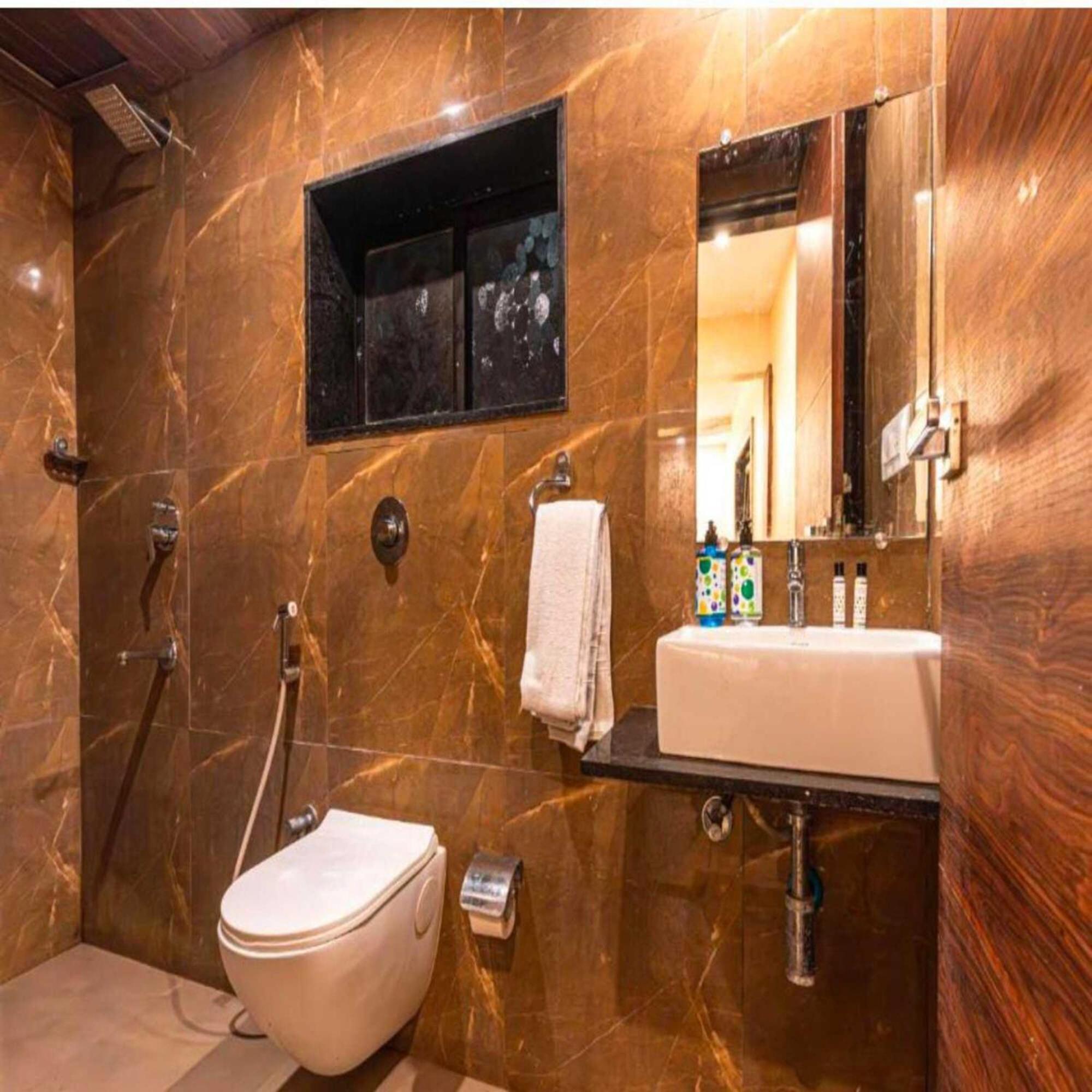 Hotel Elegant - Mohammed Ali Road *