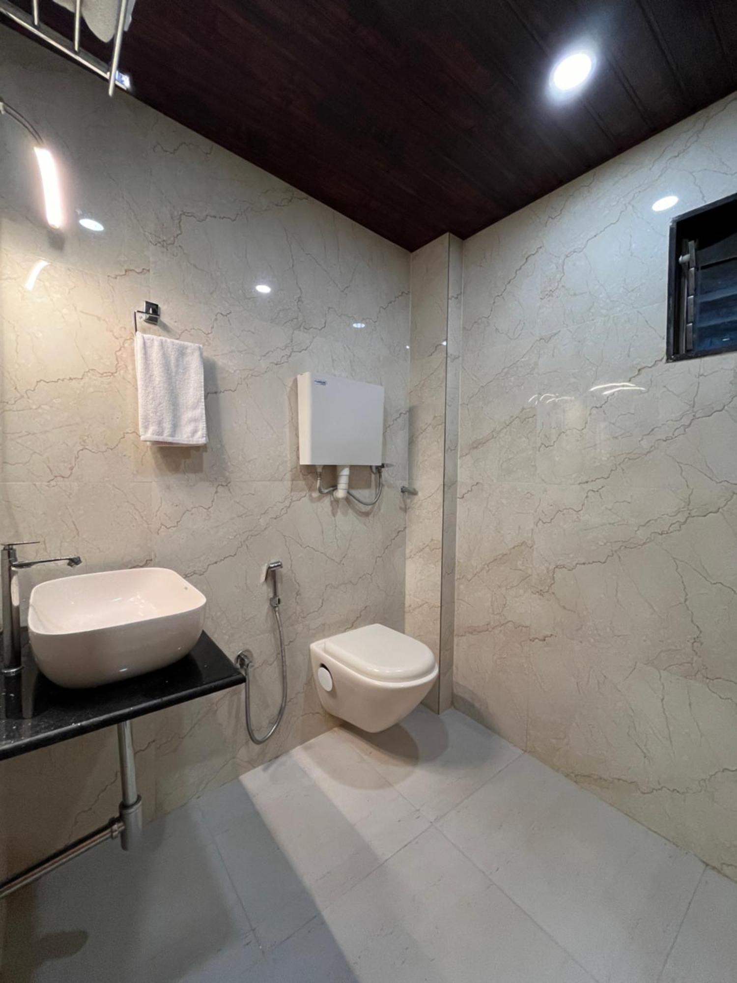 Hotel National - Grant Road