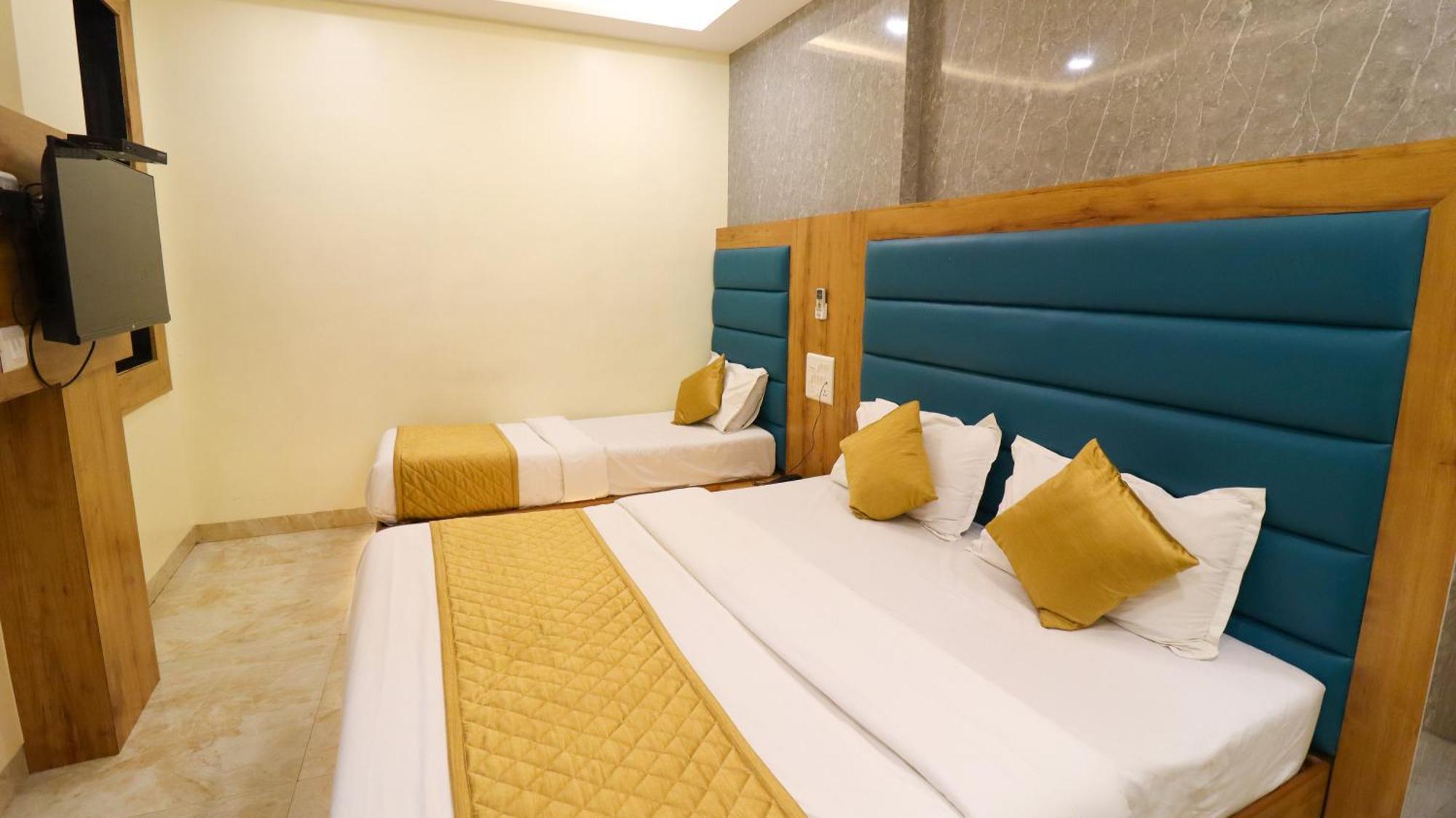 National - Grant Road Hotel 3*