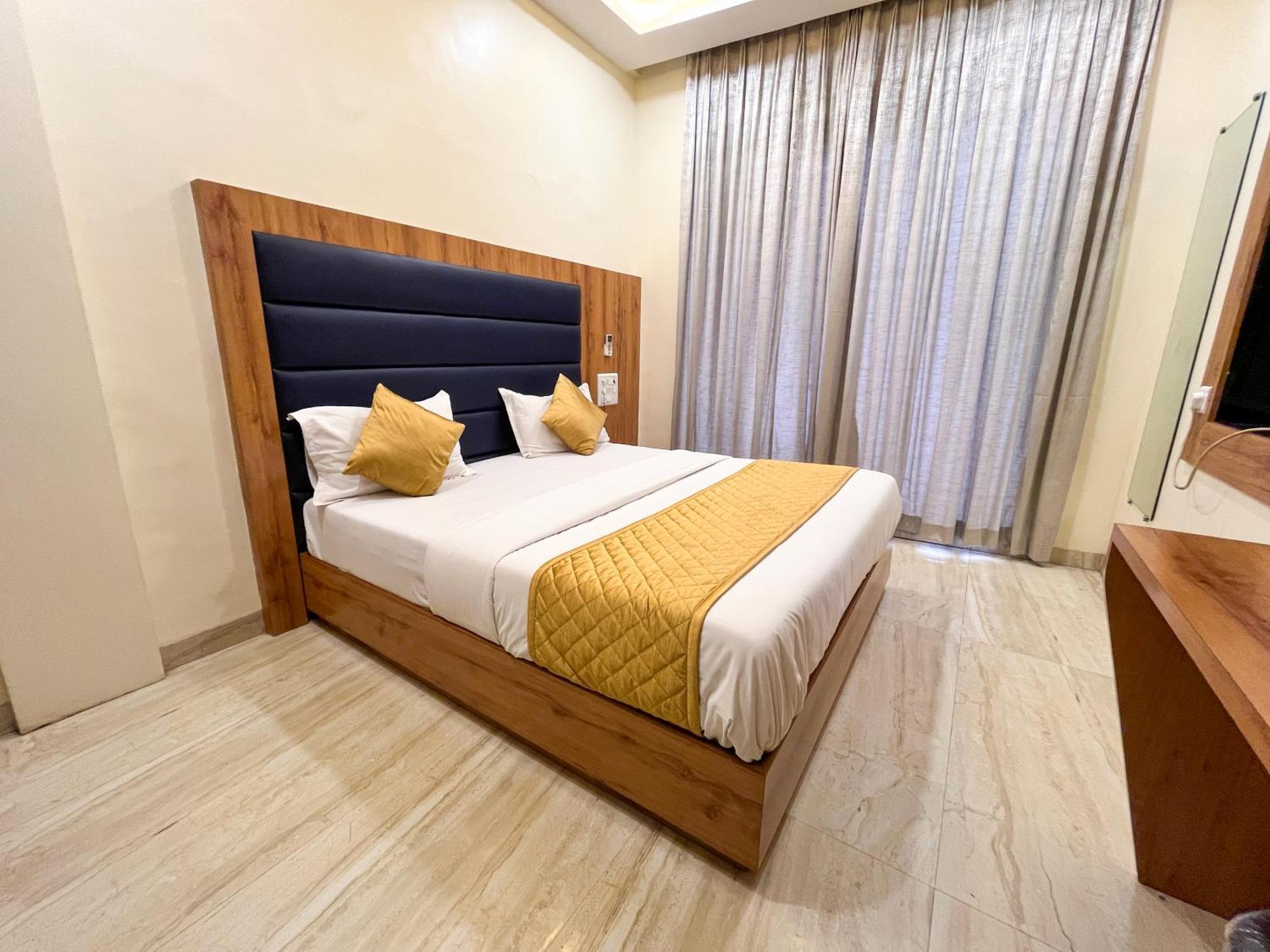 National - Grant Road Hotel Mumbai