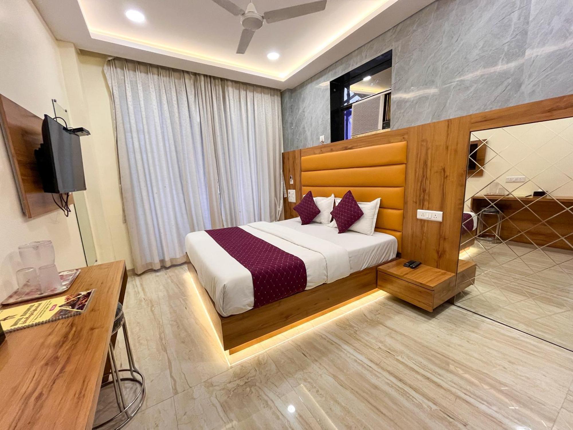 National - Grant Road Mumbai