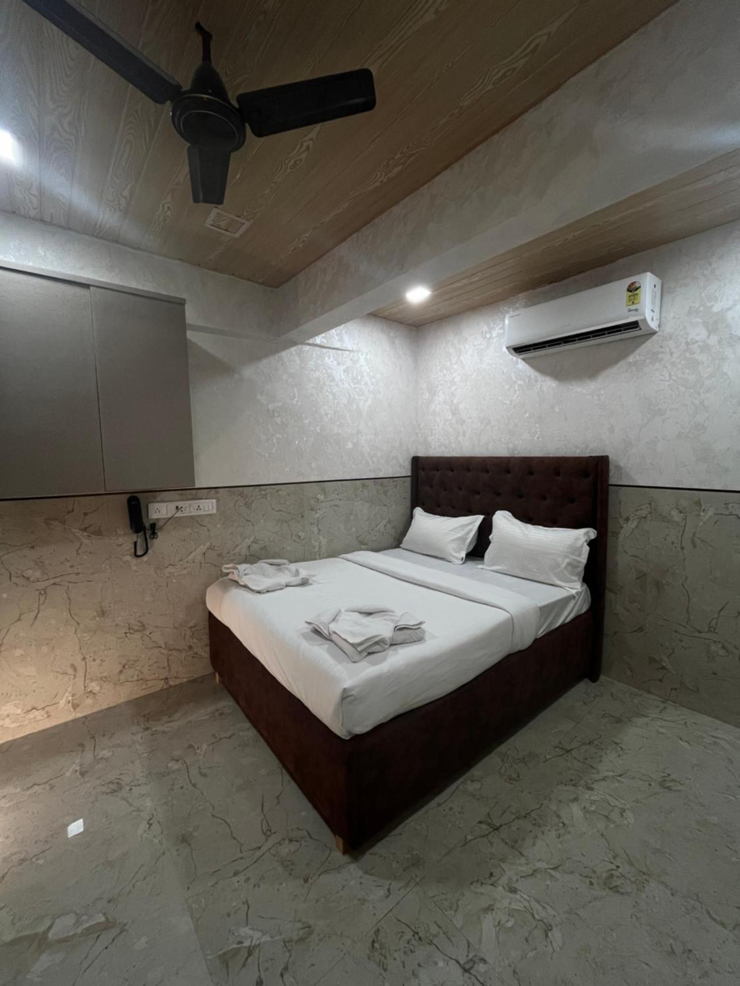 New York Hotel Mumbai