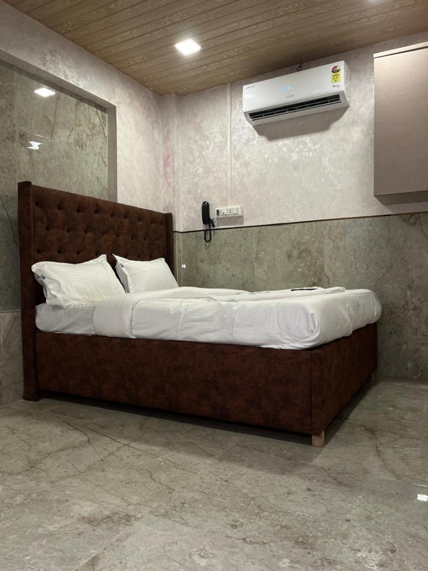 New York 3* Mumbai