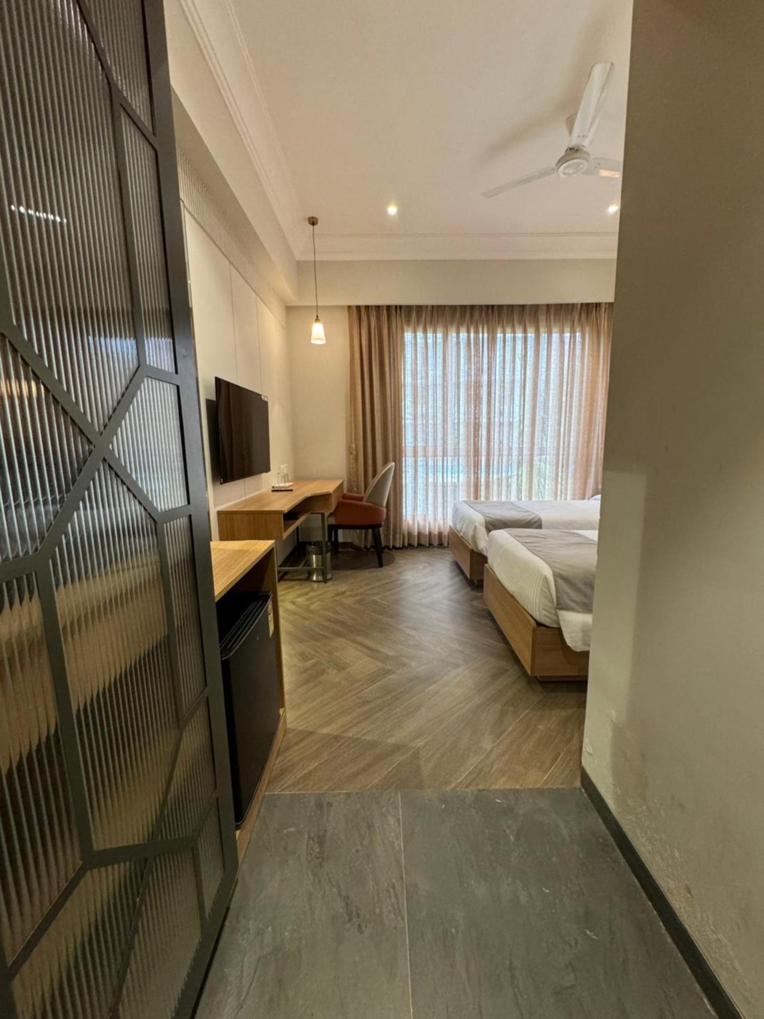 House Mindspace Malad 4* Mumbai