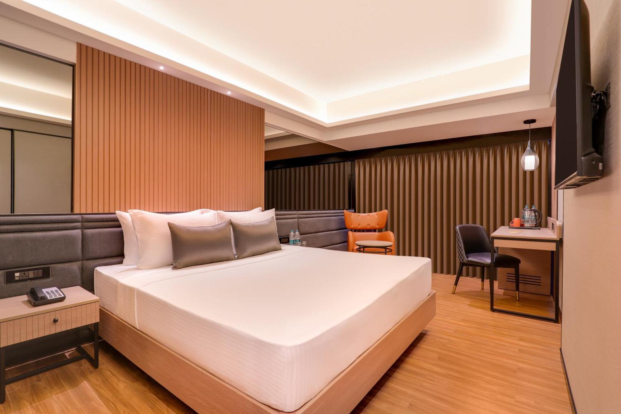 Lemon Tree Premier, Malad, 4* Mumbai