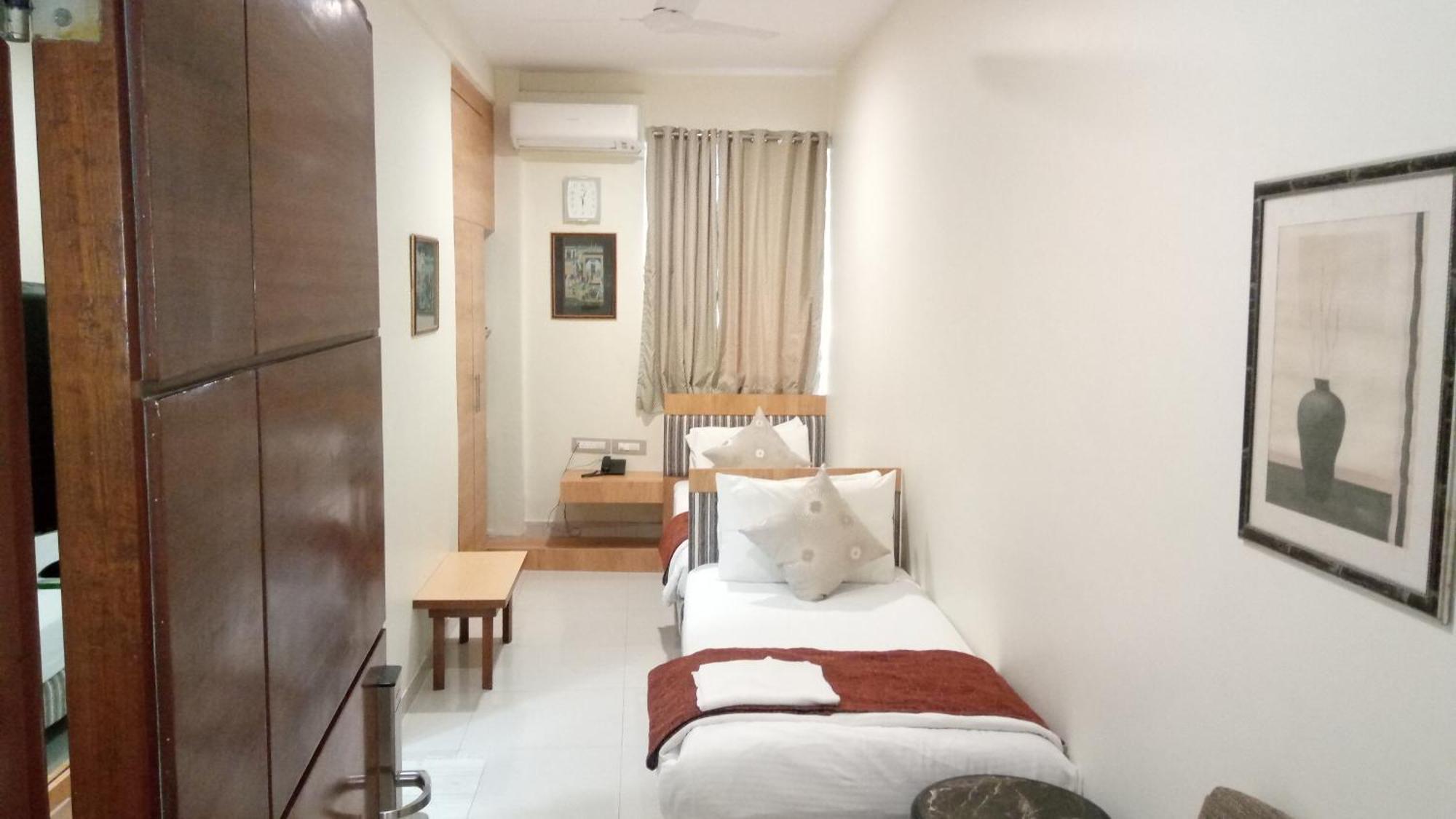 Hotel Bentley Marine Drive Mumbai