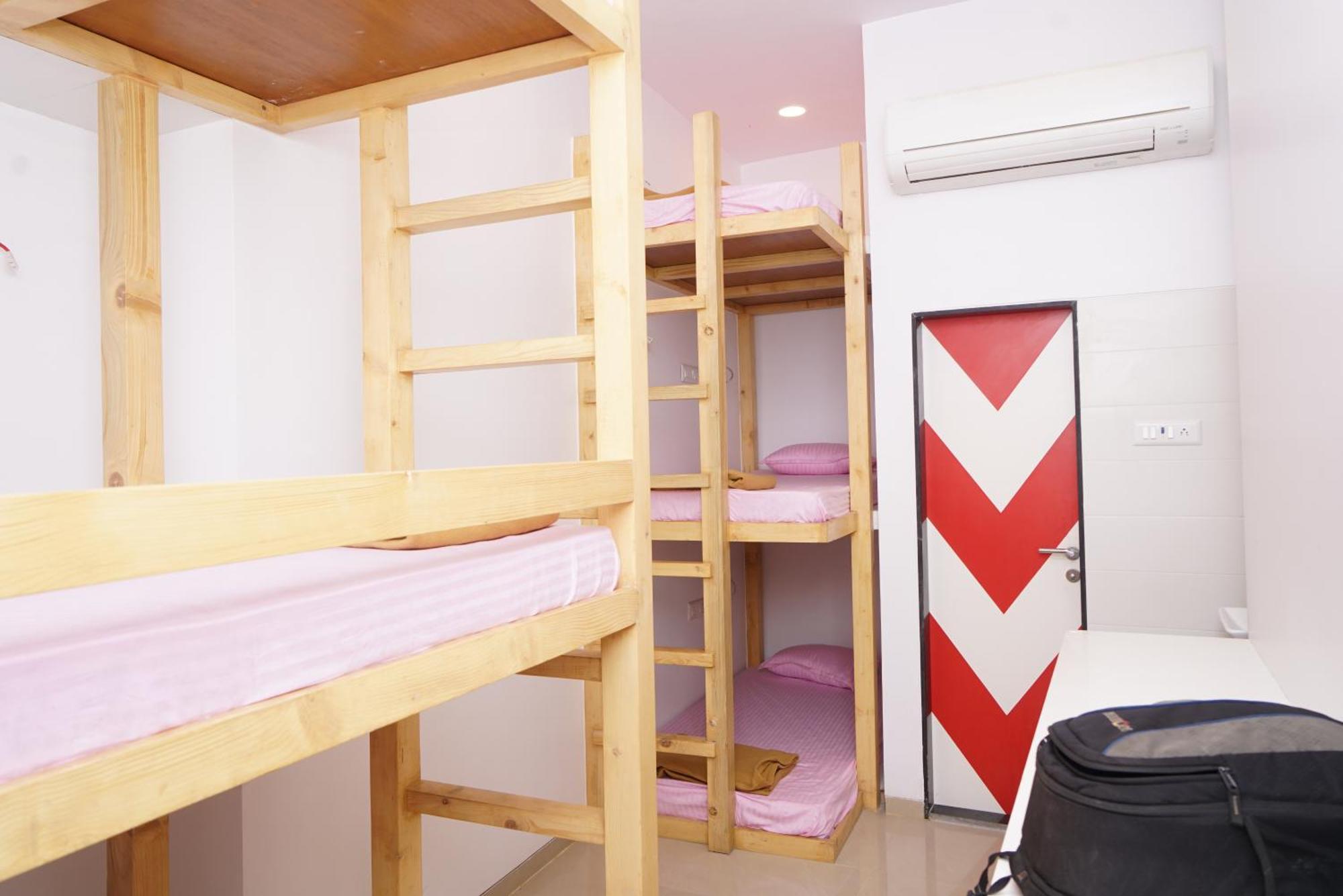 Hostel Staytion Dorm - Near Marol Naka Andheri East