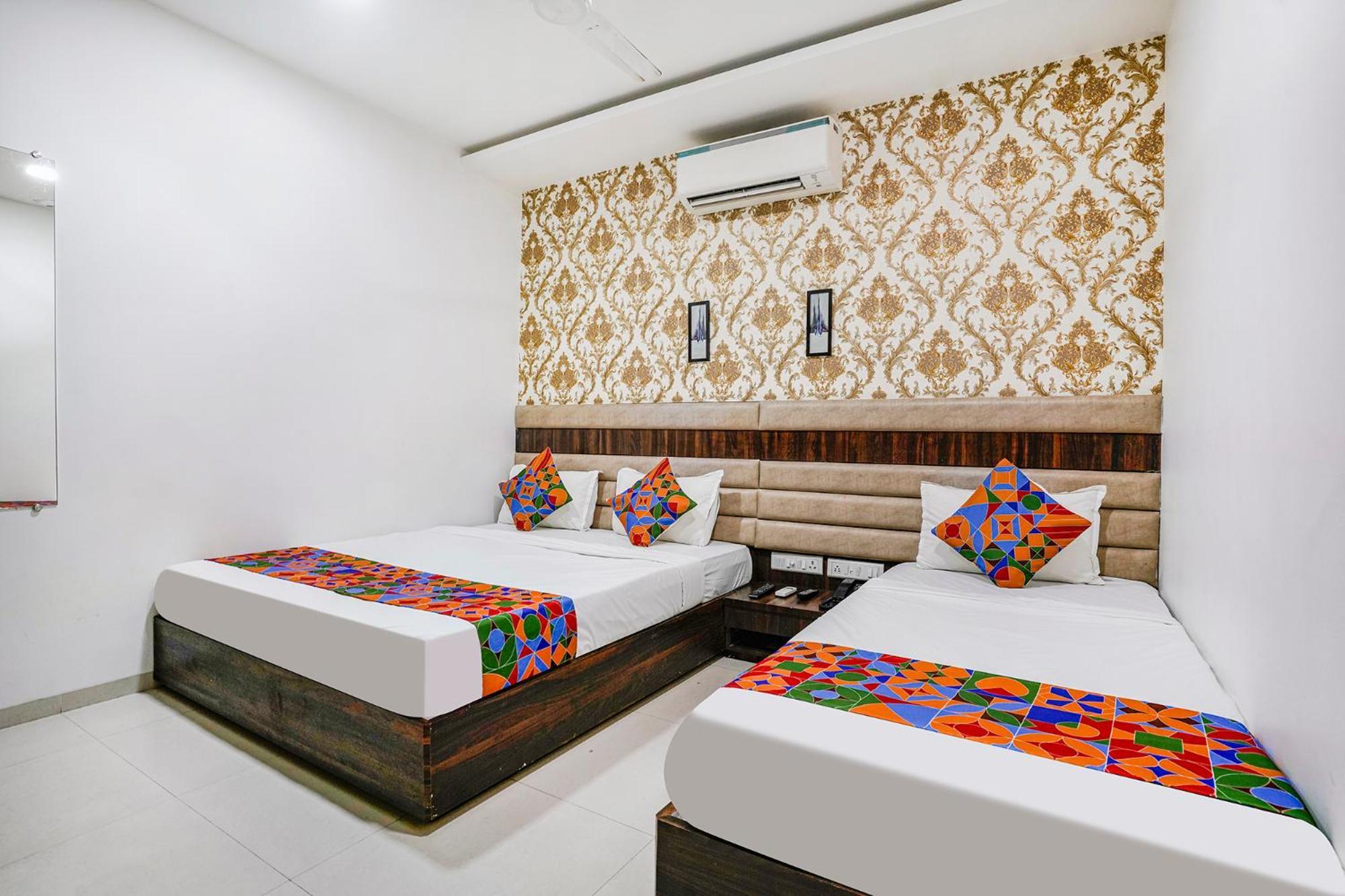 Hotel Fabhotel Elvis - Nr International Airport 3*