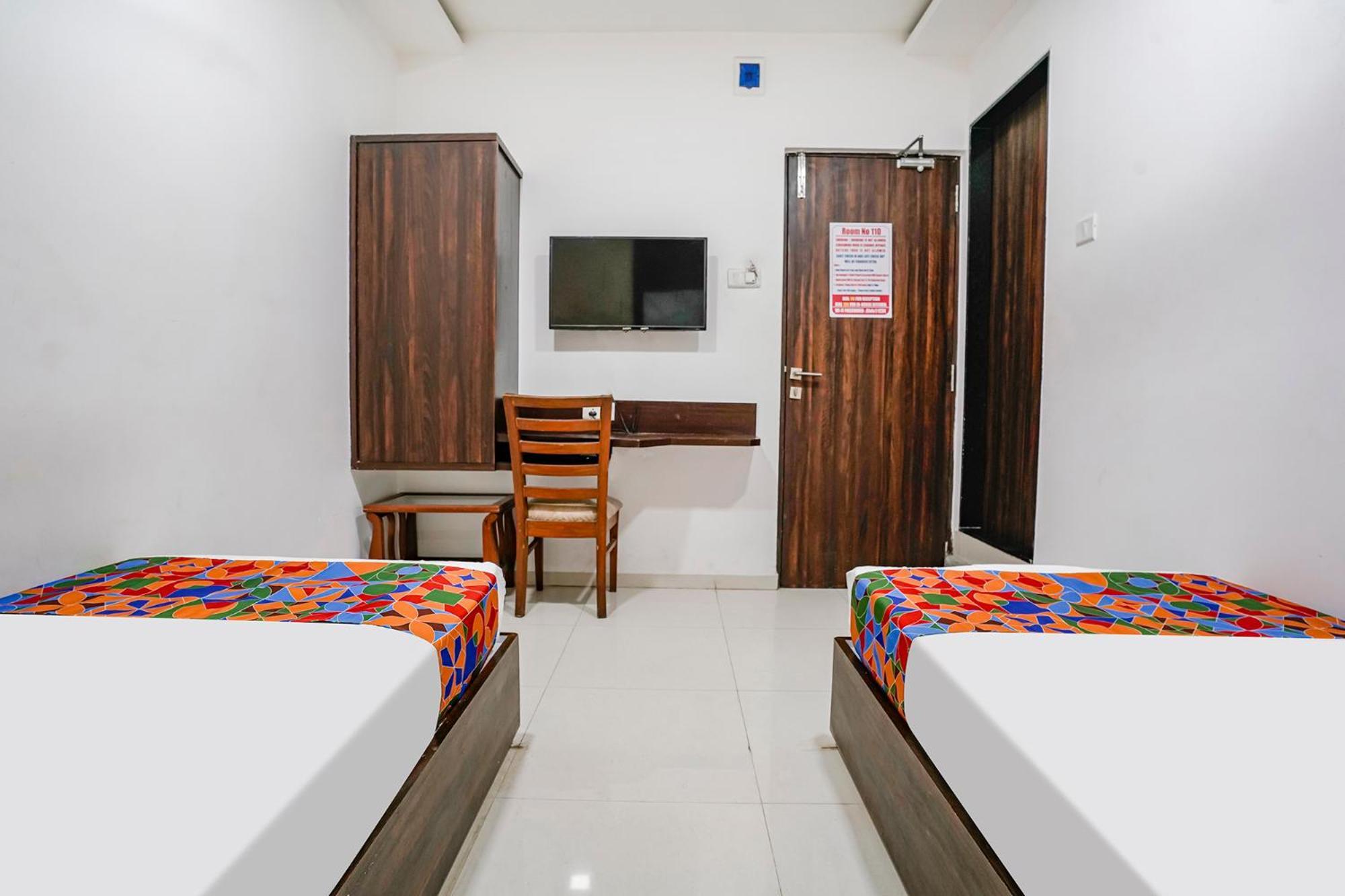 Fabhotel Elvis - Nr International Airport 3*