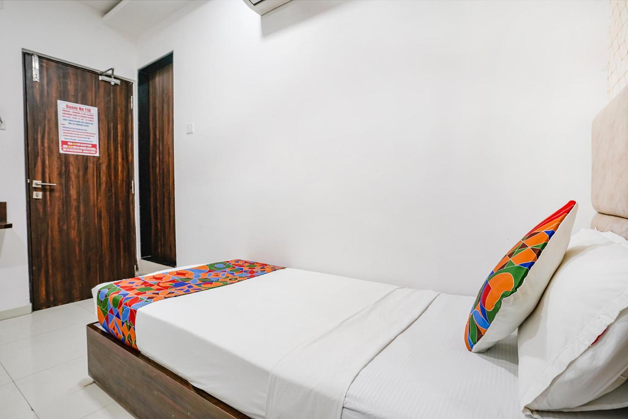 Fabhotel Elvis - Nr International Airport 3* Mumbai