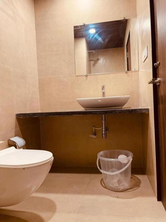 Hotel Vertigo Kurla West Mumbai