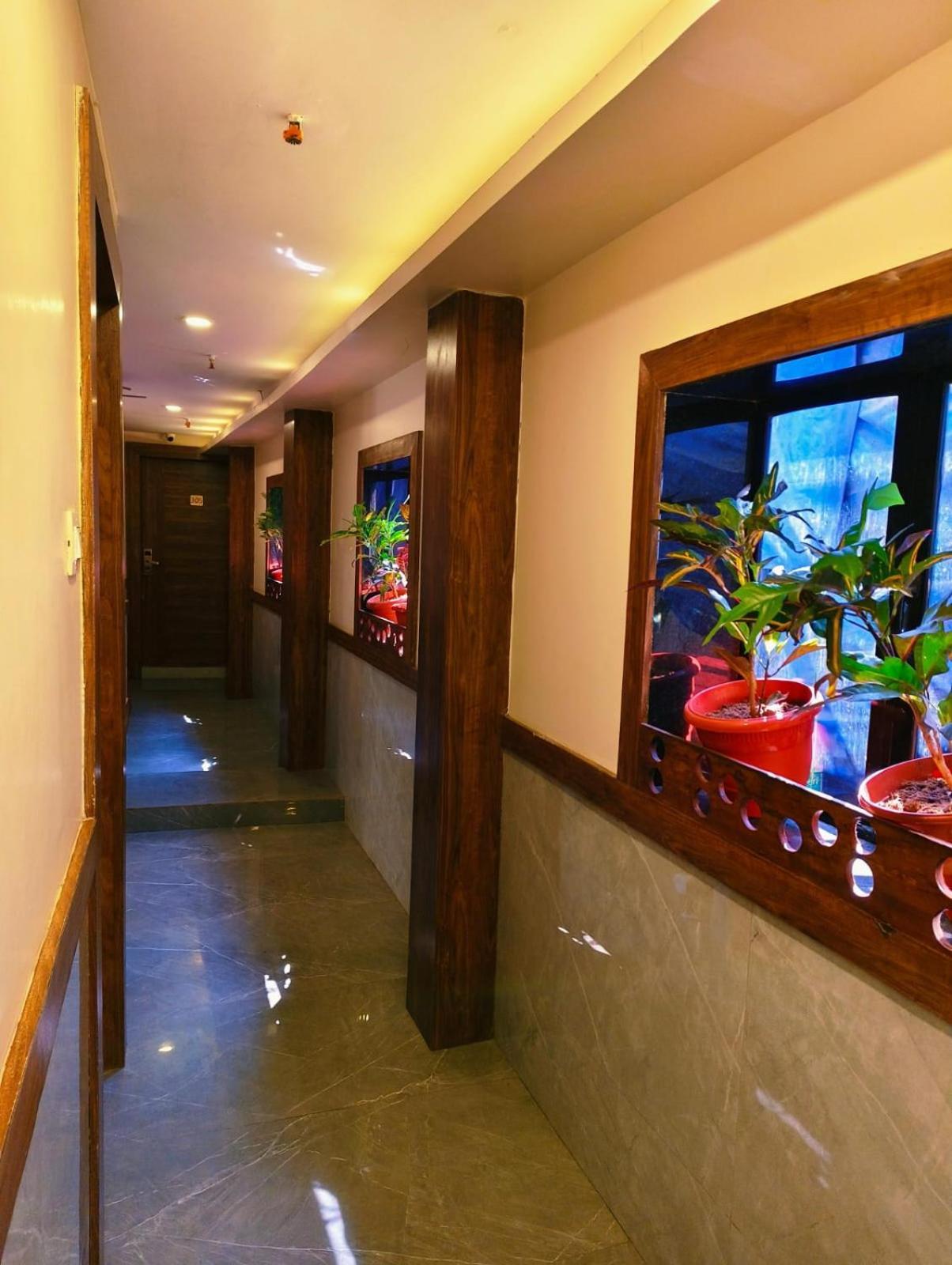 Hotel Elegant - Mohammed Ali Road